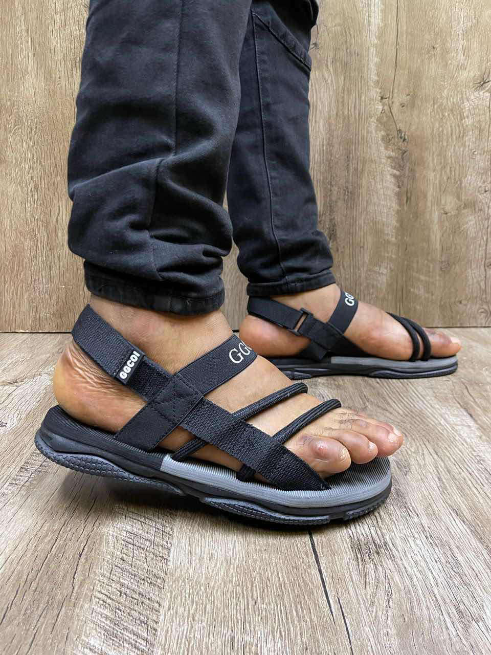 Male sandals 