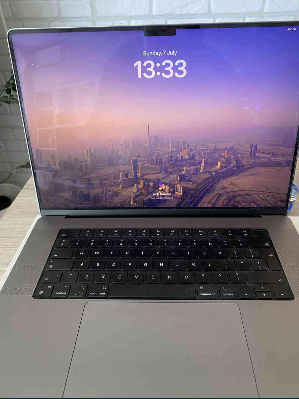 Macbook pro 16 inch M2 max 32gb ram 