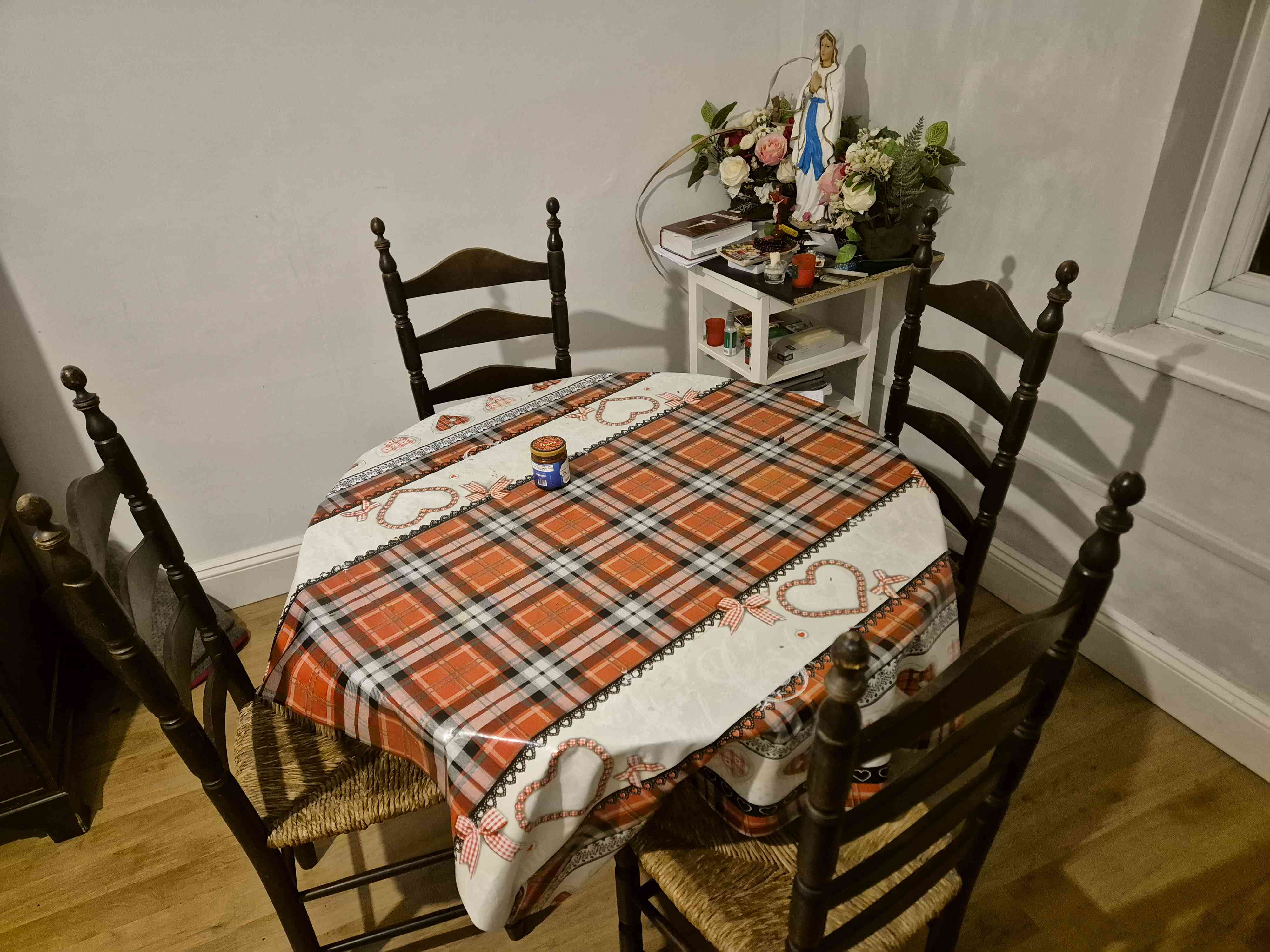 Table + Chairs