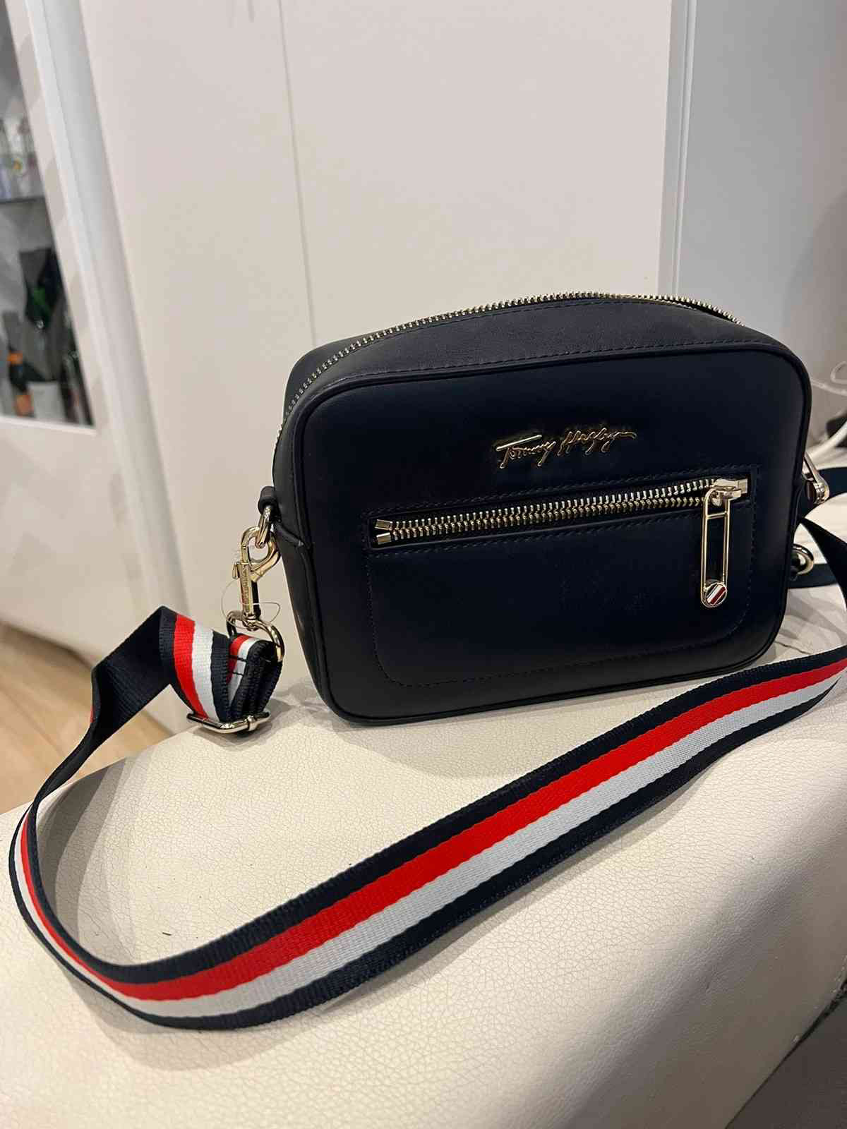 Tommy Hilfiger bag