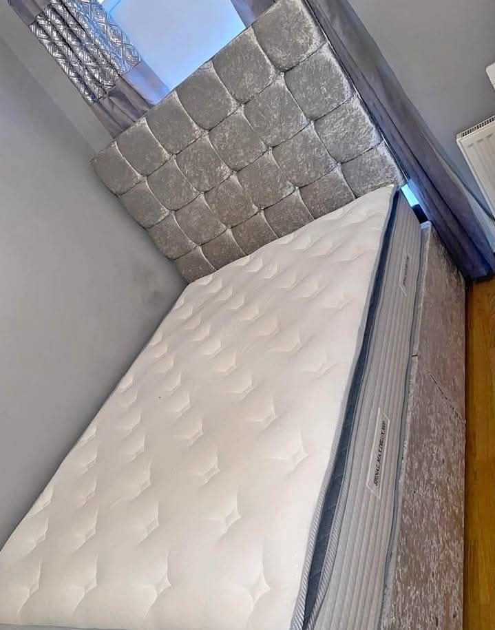 Queen size bed with mattress near me 