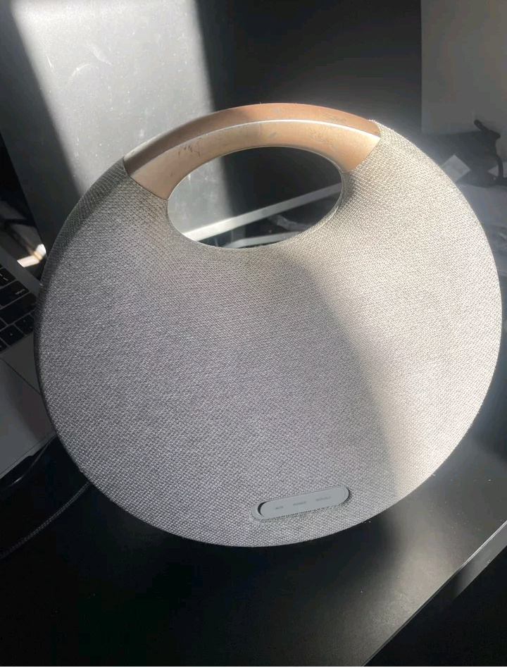 harman kardon onyx studio 6