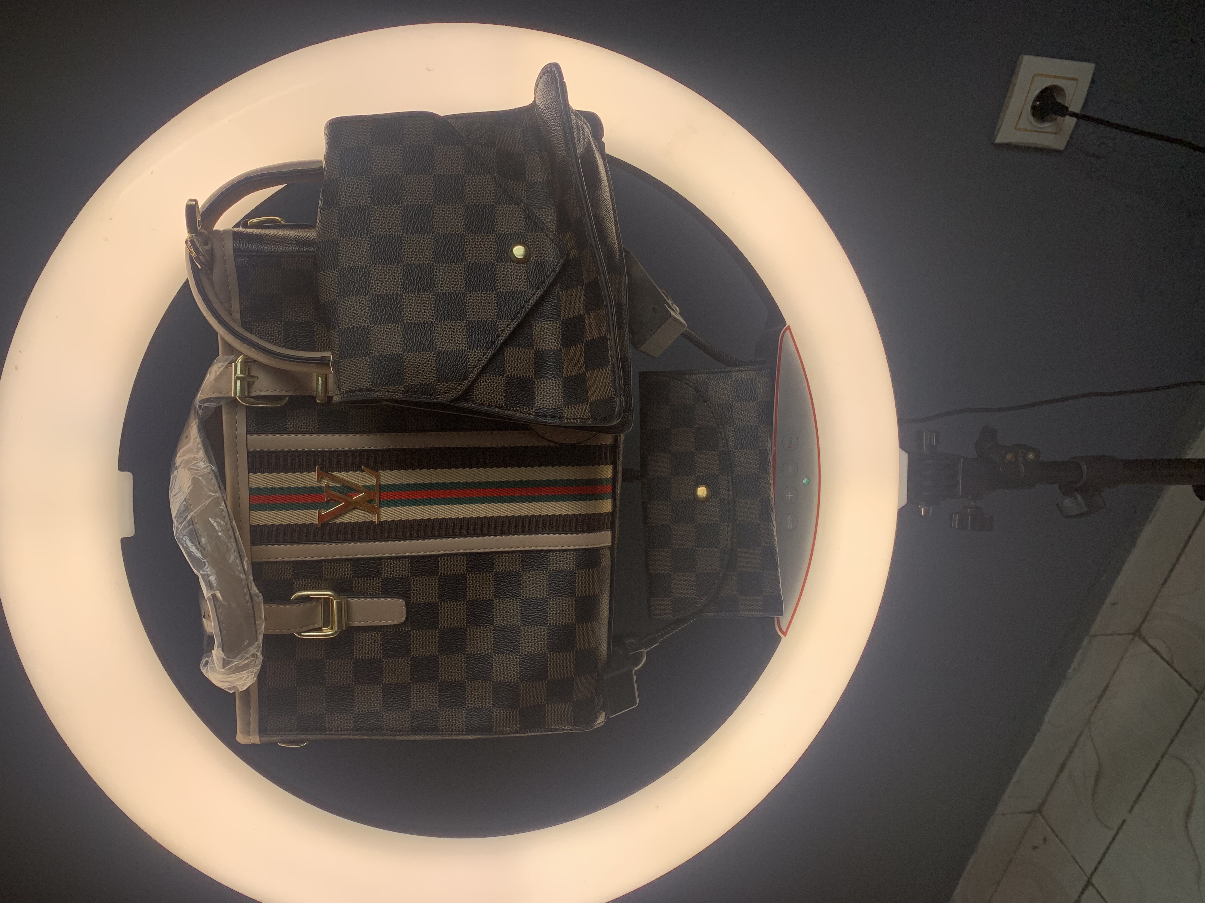 Louis Vuitton ( 3 in 1)