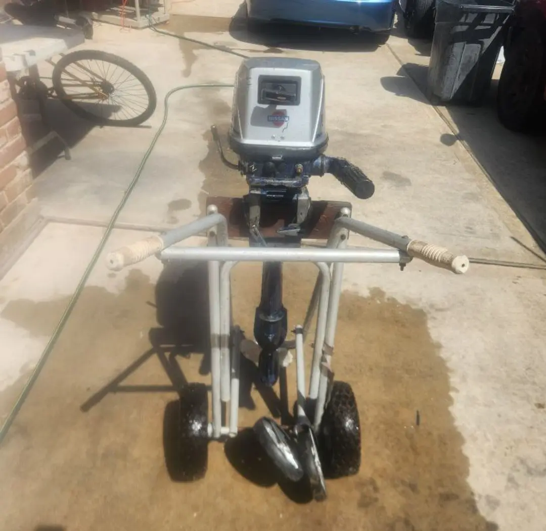 Nussan 5hp Outboard Motor 