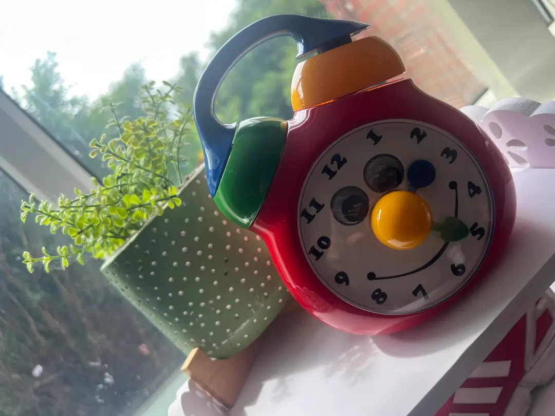 Clock toy 