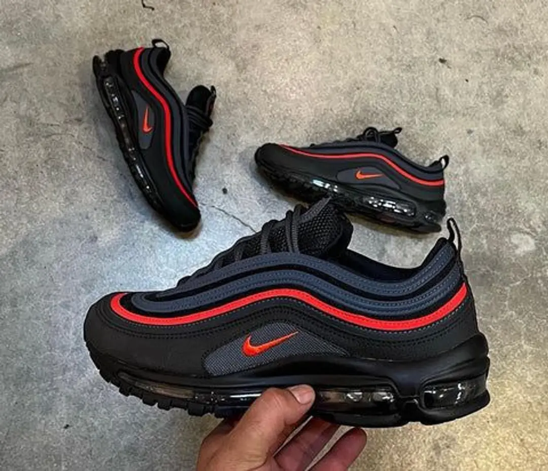 Nike Sneakers 