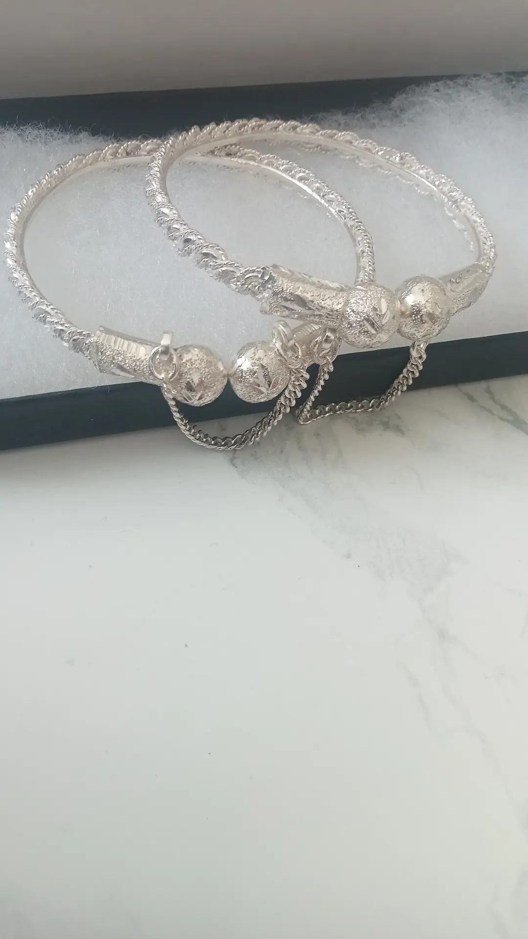 I pair of bangles( karay) weight 38g 