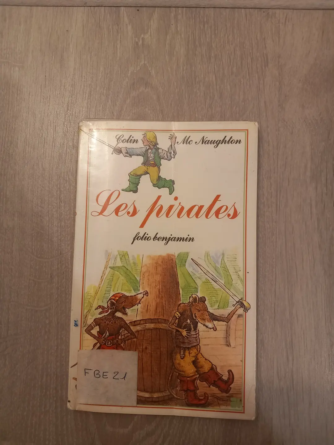 Livre pour enfant, "les pirates"