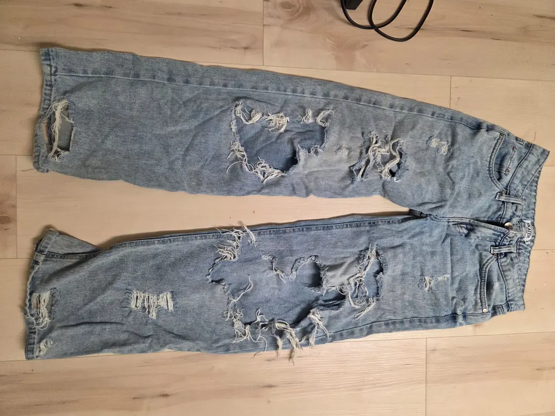 Jeans troué 