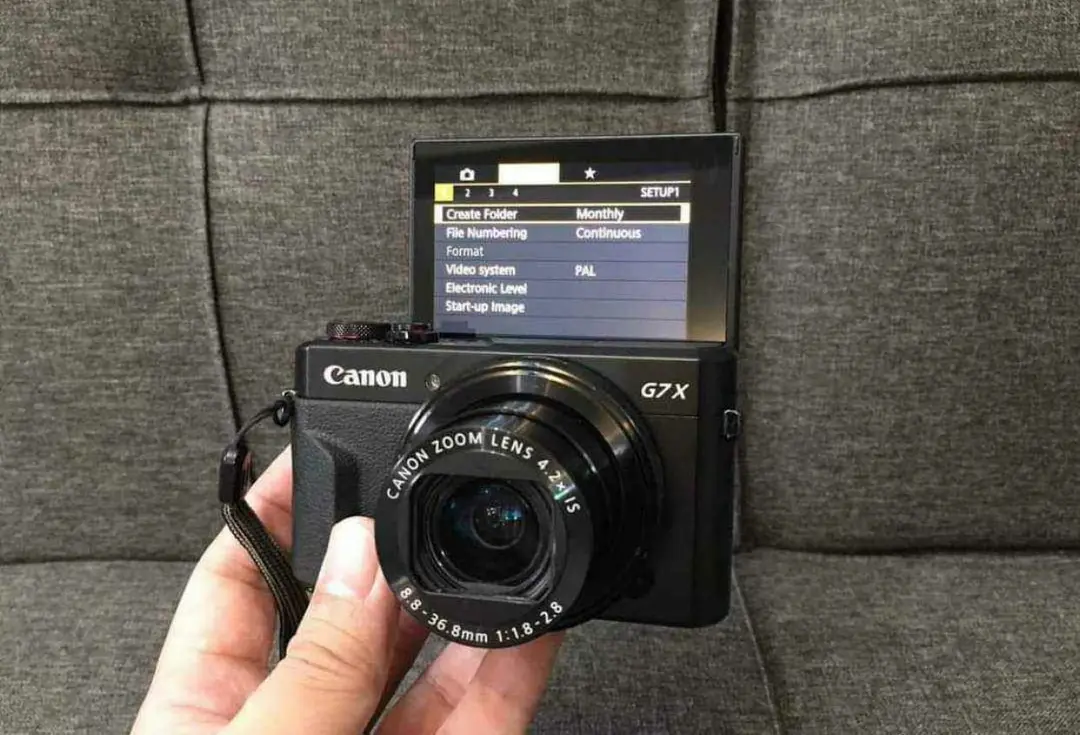 Canon camera g7x mark ii 