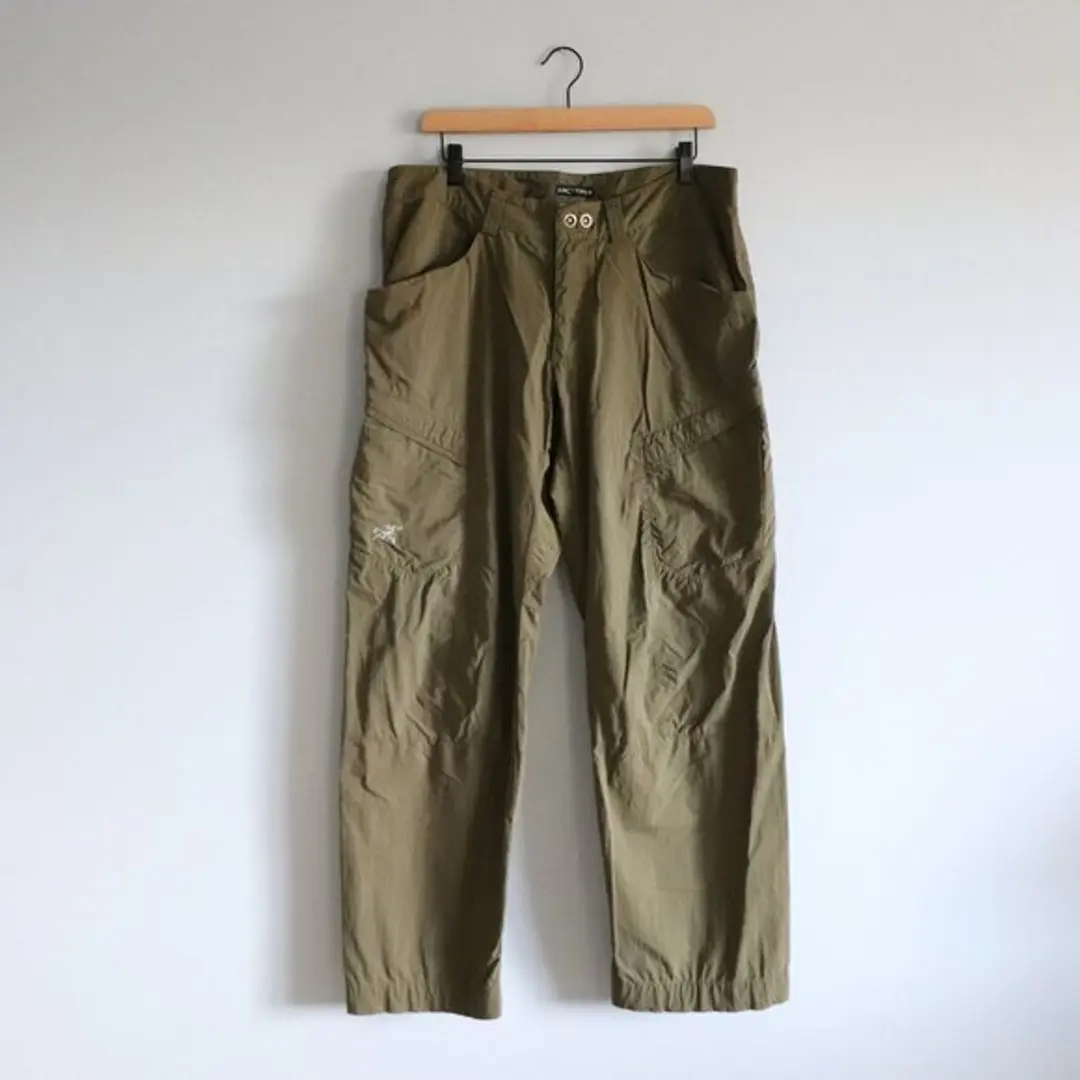 Arc'teryx Men's Size 36 Green Hiking Activewear Straight Leg Outdoor Cargo Pants