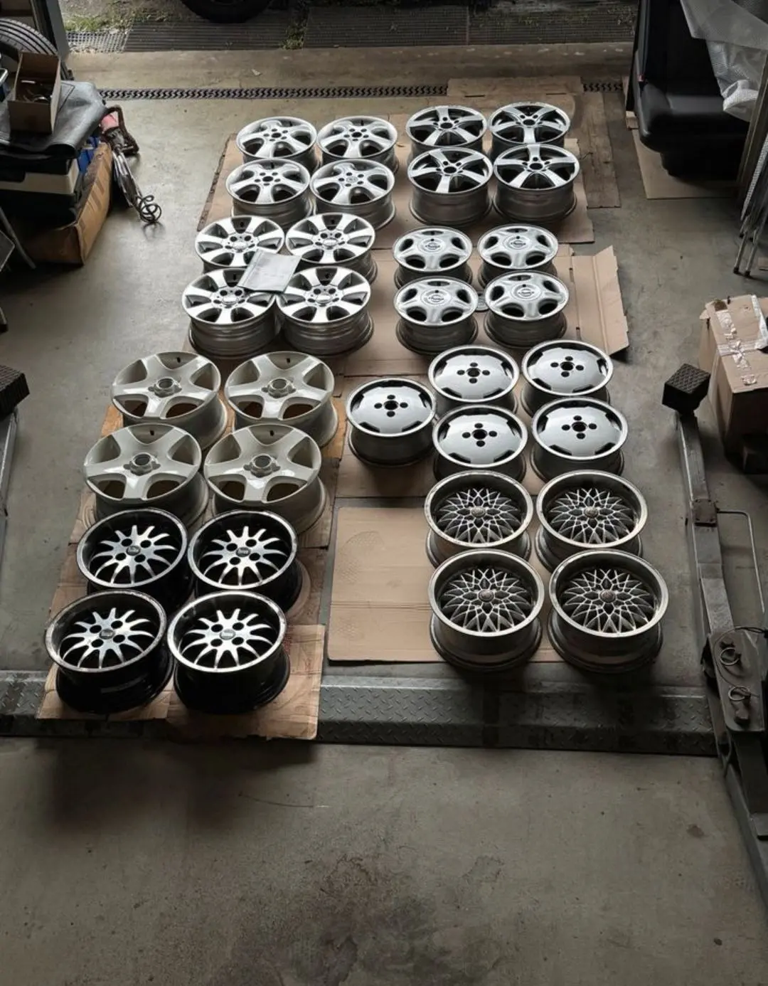 12 jeux de jantes alu pour voitures anciennes Audi, VW, BMW, Opel – bon état