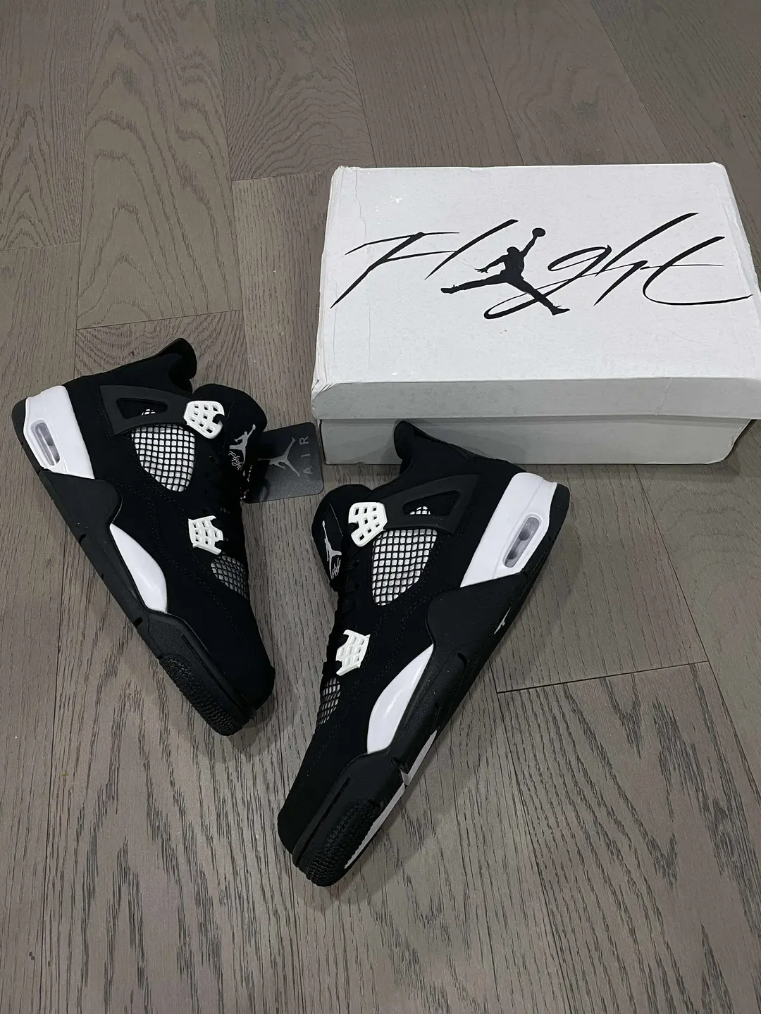 Jordan 4 White Thunder