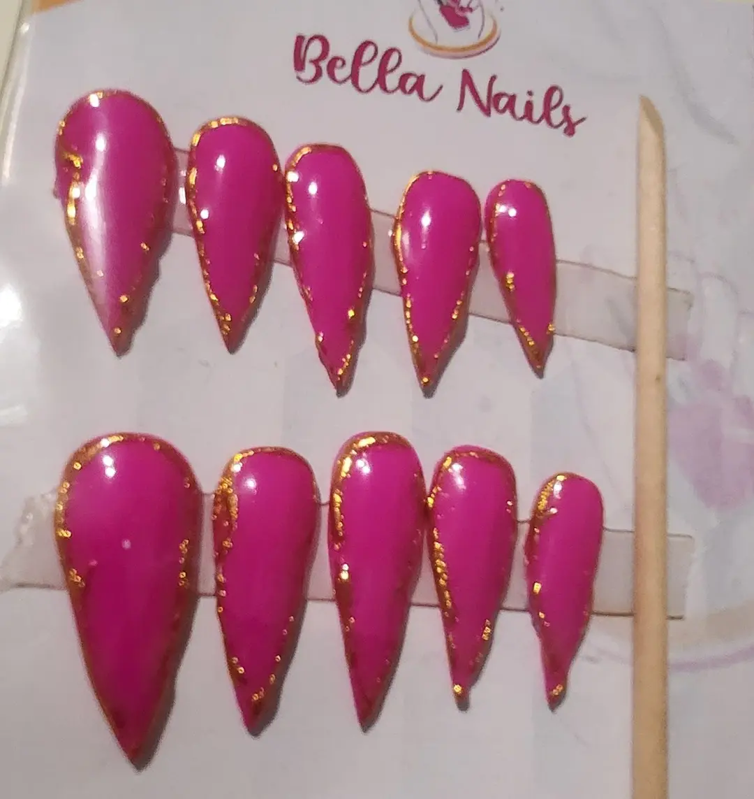 Nails 