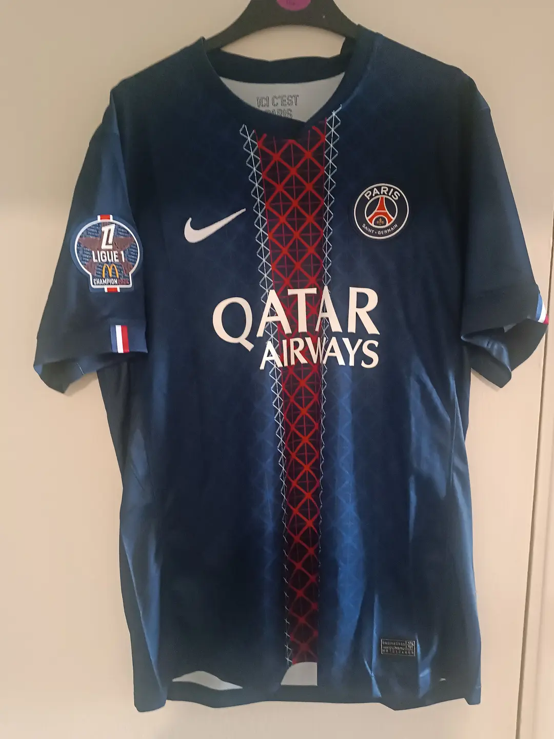 25/26 PSG Paris Home Fans - badge ligue 1