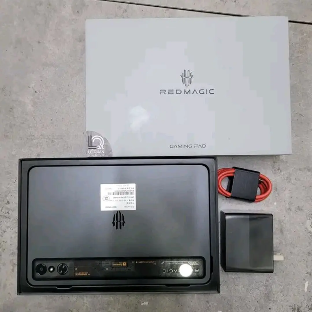 REDMAGIC ASTRA GAMING TABLET 
