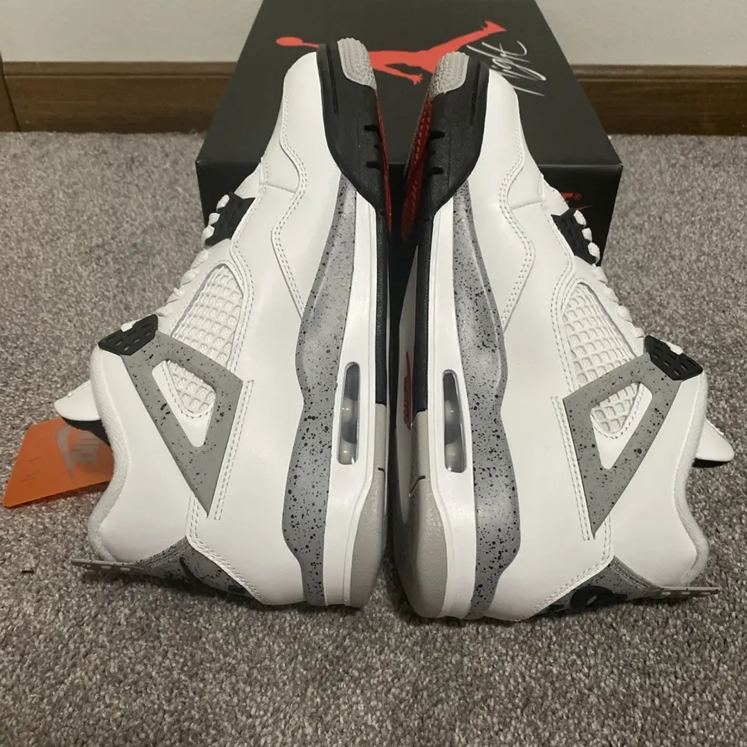 Nike Air Jordan 4 Retro OG “White Cement” (2025 Release)
