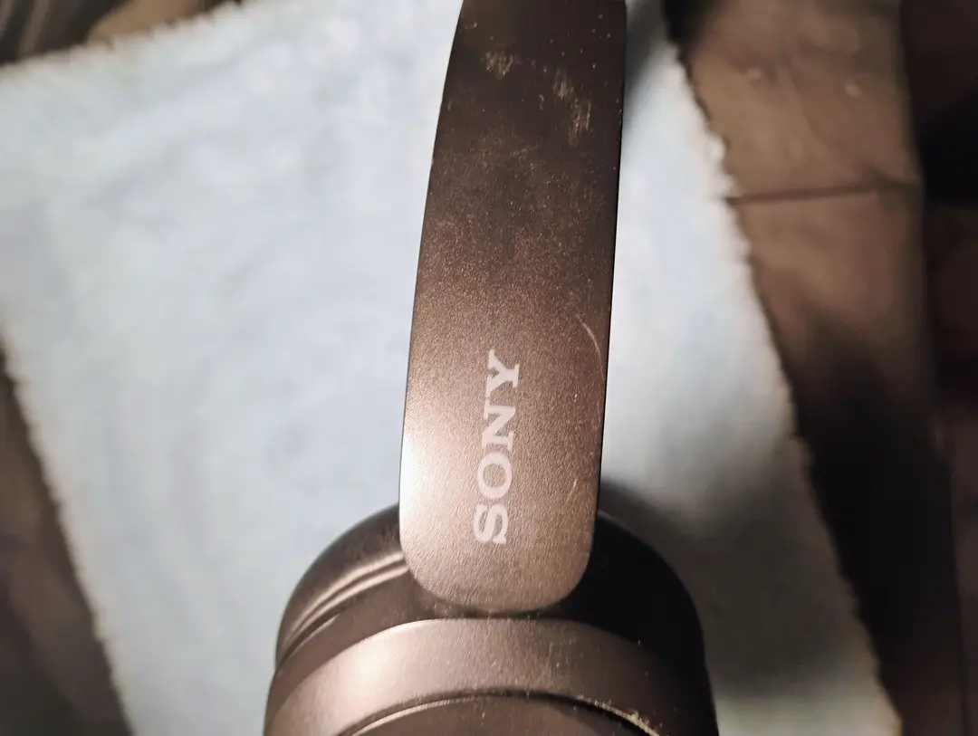 Sony Bluetooth headphones with charger