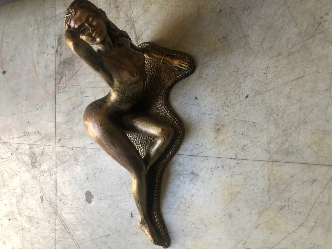 Statue bronze femme dans sculptures