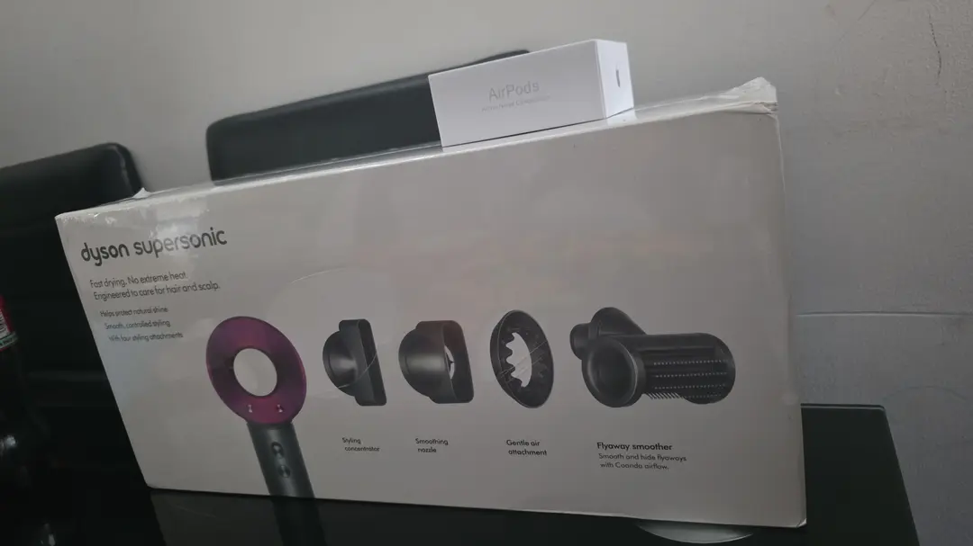 Hair dryer 