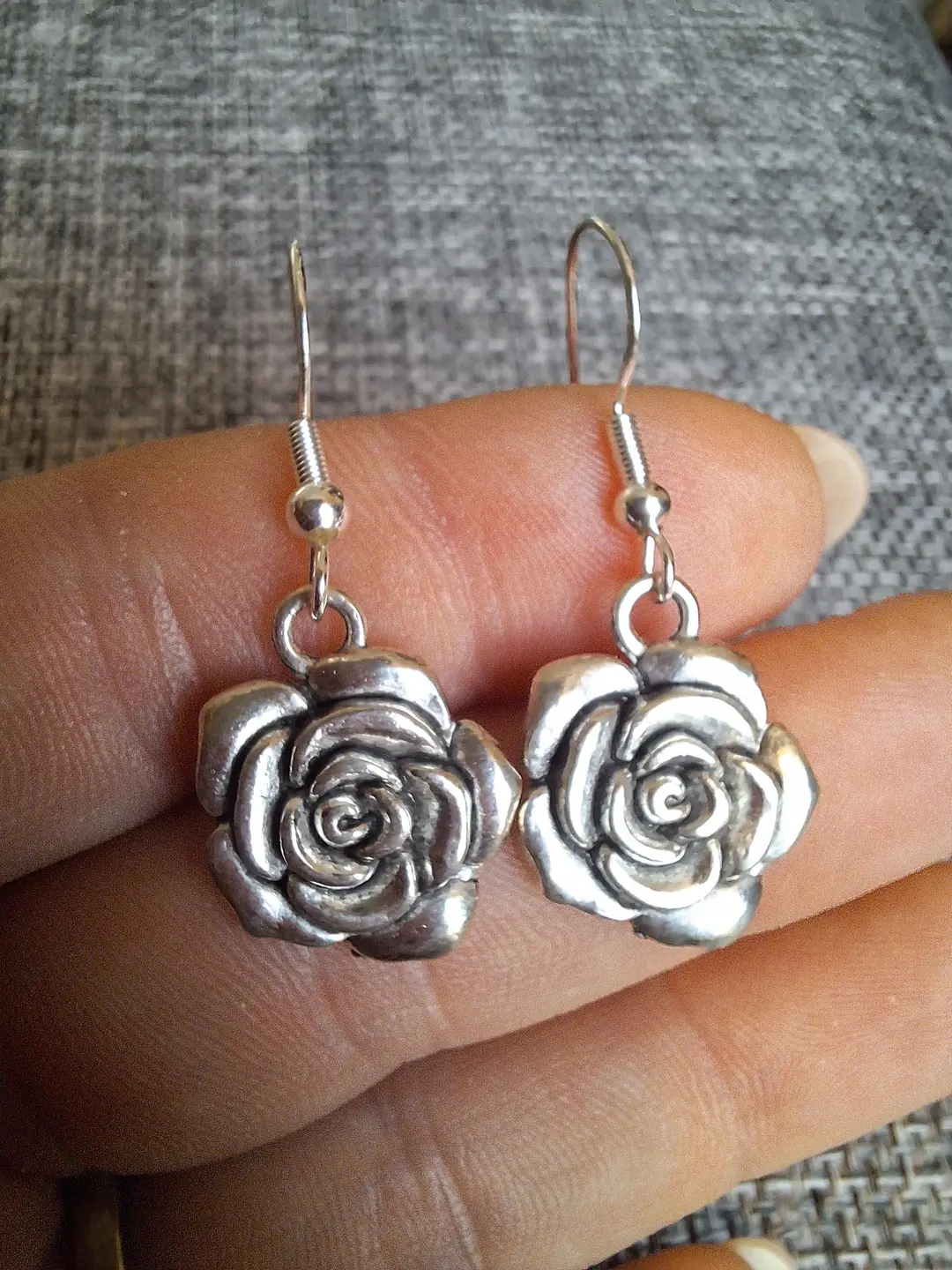 Silver hooks earrings with rose 🌹 charm 