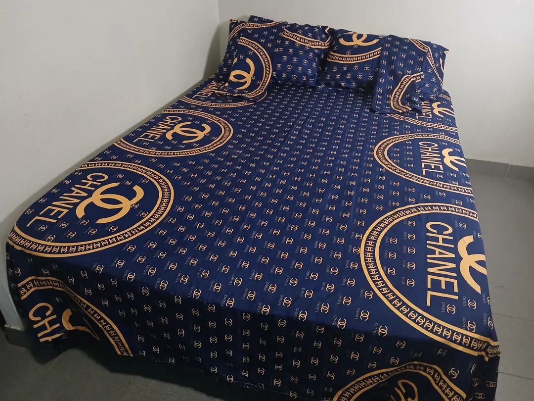 Drap de lit avec 4 taies d'oreiller 