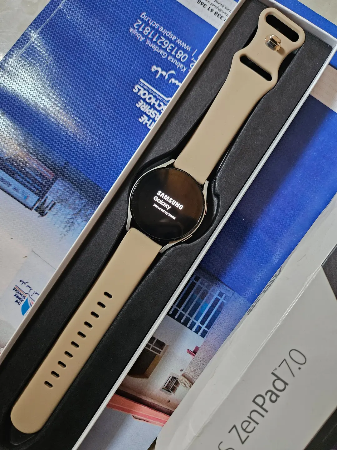 Genuine UK used Samsung Galaxy Watch5 40mm for sale.