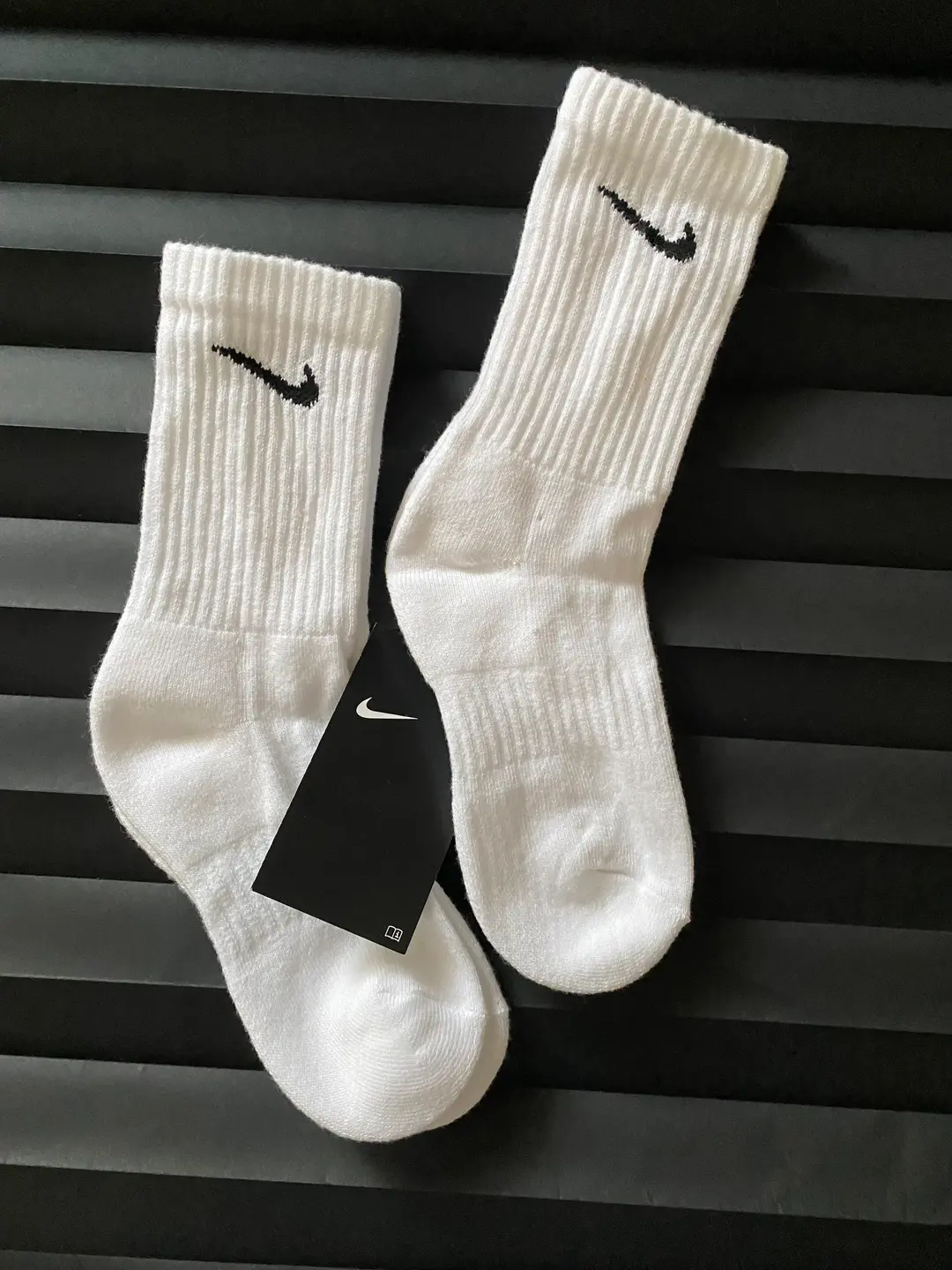 Nike everyday cushioned crew small socks 2-5 uk men woman kids gift present 2 pairs Christmas 