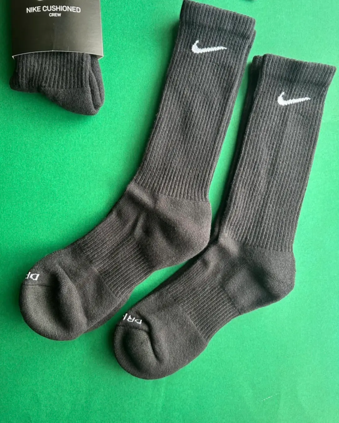 Nike everyday cushioned cotton crew Medium socks 5-8 uk men woman teen gift present Christmas 2 pairs 