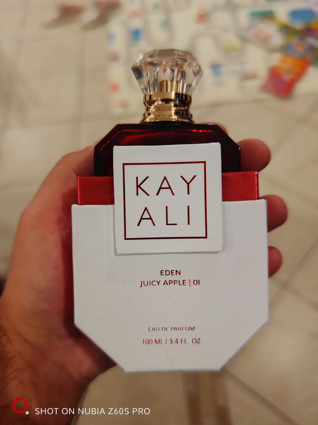 Kay ali eden Juicy Apple 
