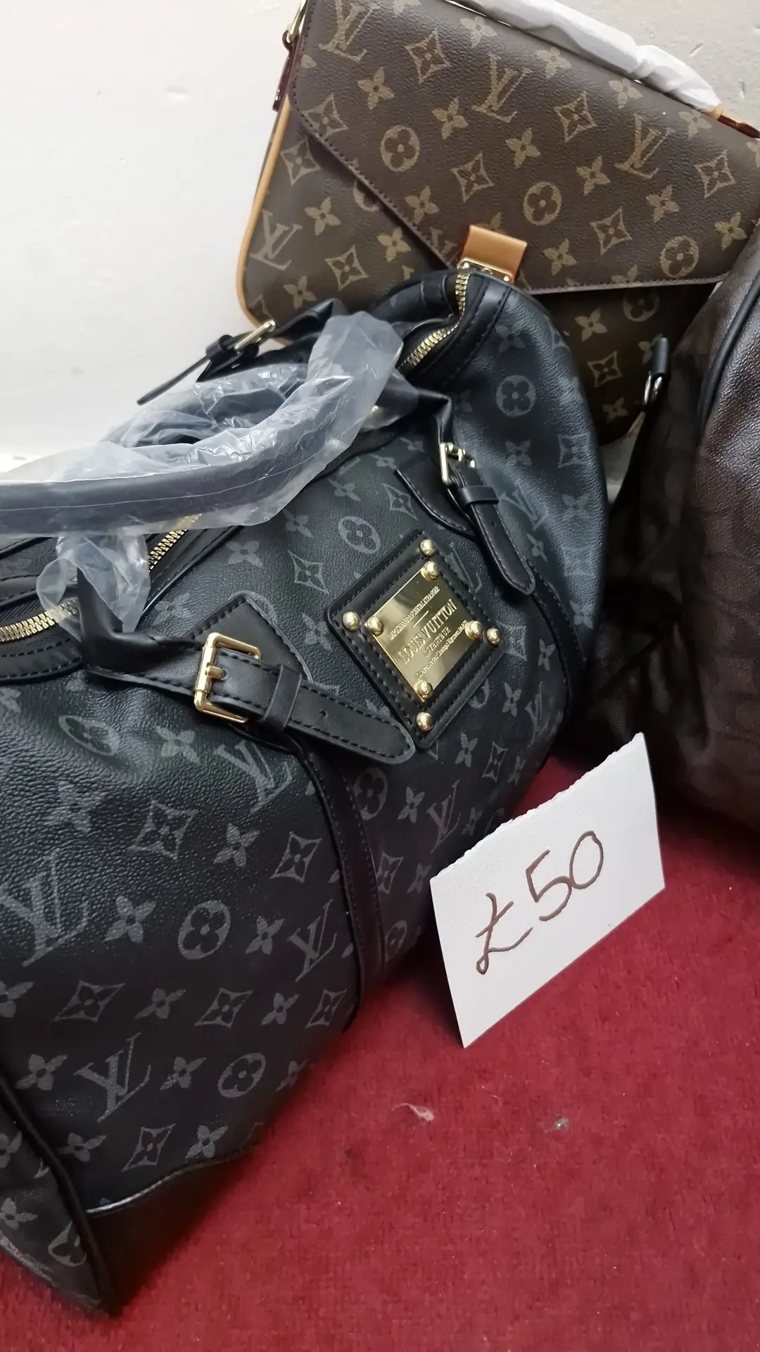 Louis vuitton duffle luggage bag 