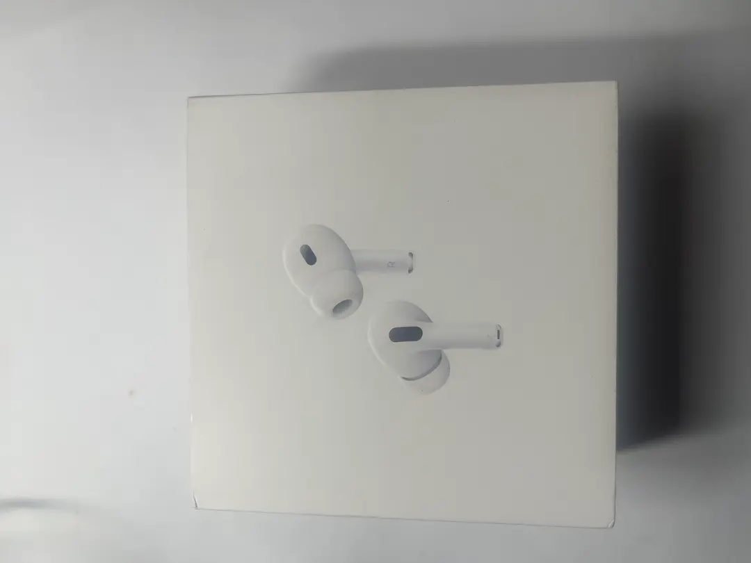 Apple AirPods Pro (2nd Generation) with MagSafe Charging Case – Active Noise Cancelling Earbuds