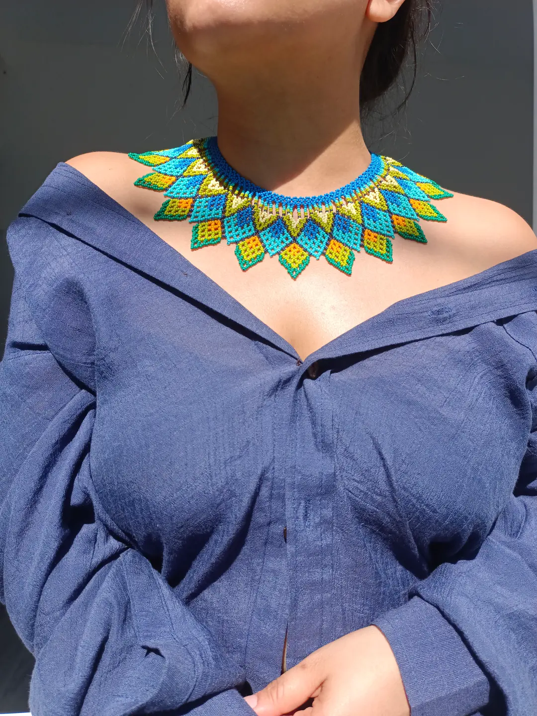 Collier fait main en perles de rocaille, idée cadeau Noël élégant, Bijoux artisanal et chic