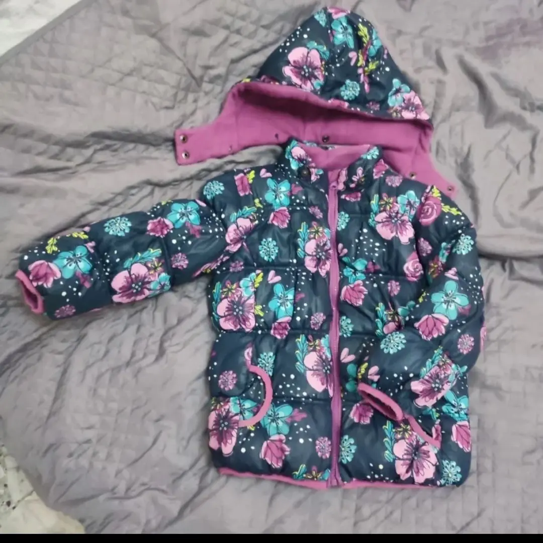 Giubbino bambina con cappuccio tg 5 anni